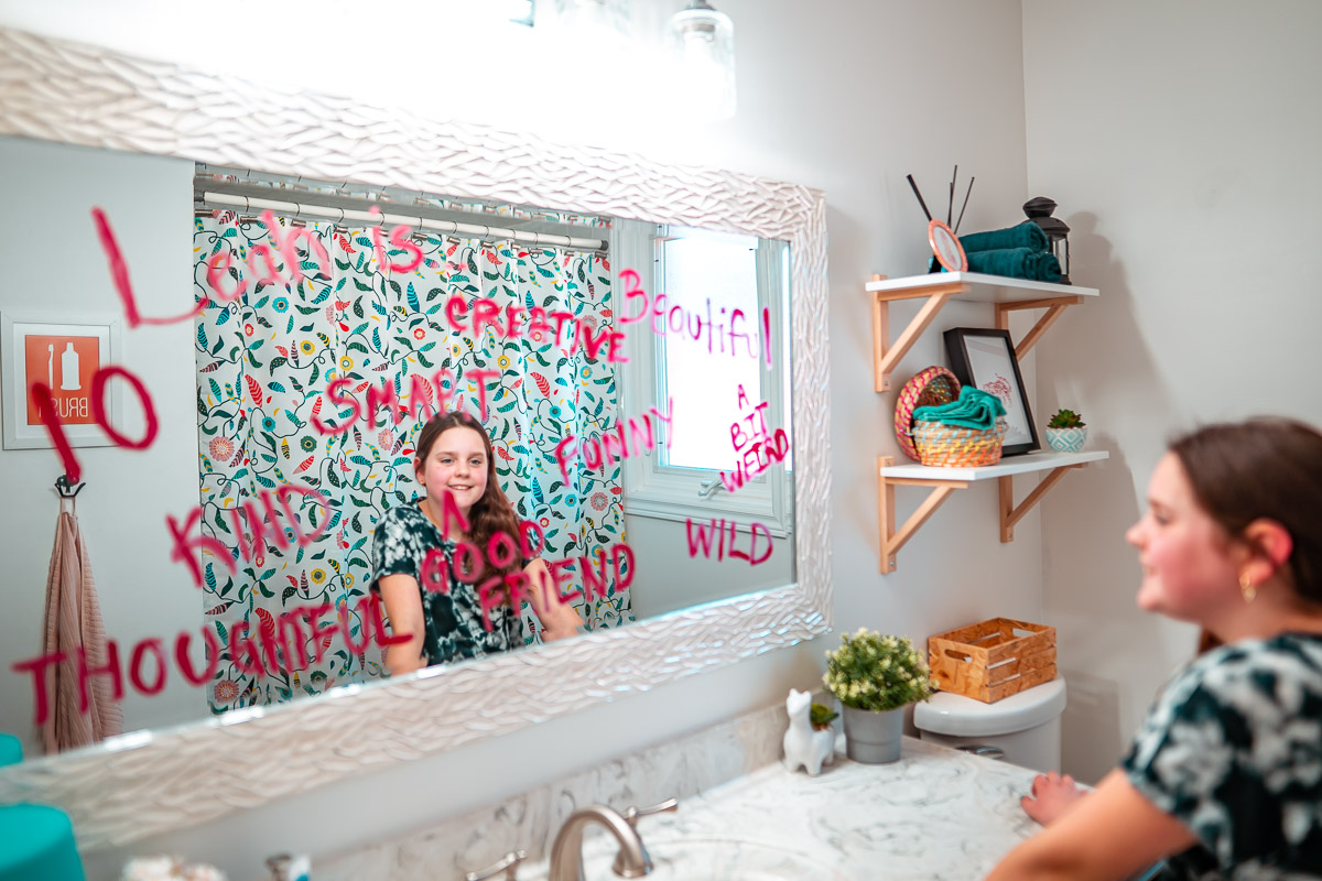 lipstick-notes-on-mirror