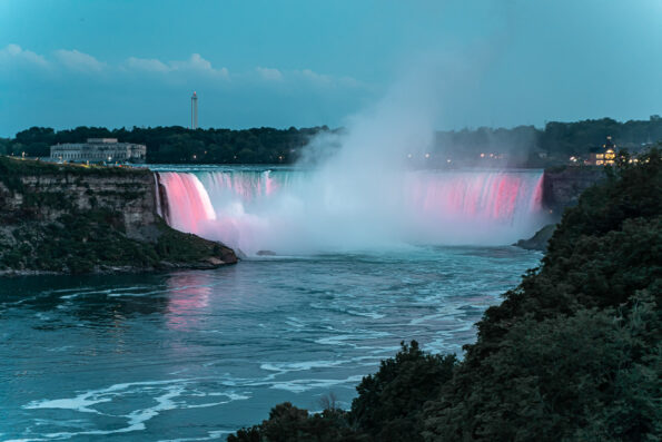 niagara-falls-night-illumination